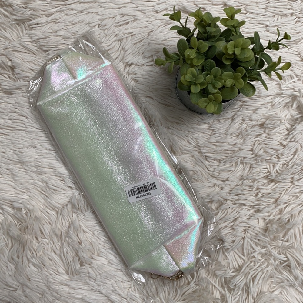 🎉HP🎉 Boutique Iridescent Makeup Bag 💗 White & Gold - Picture 13 of 14